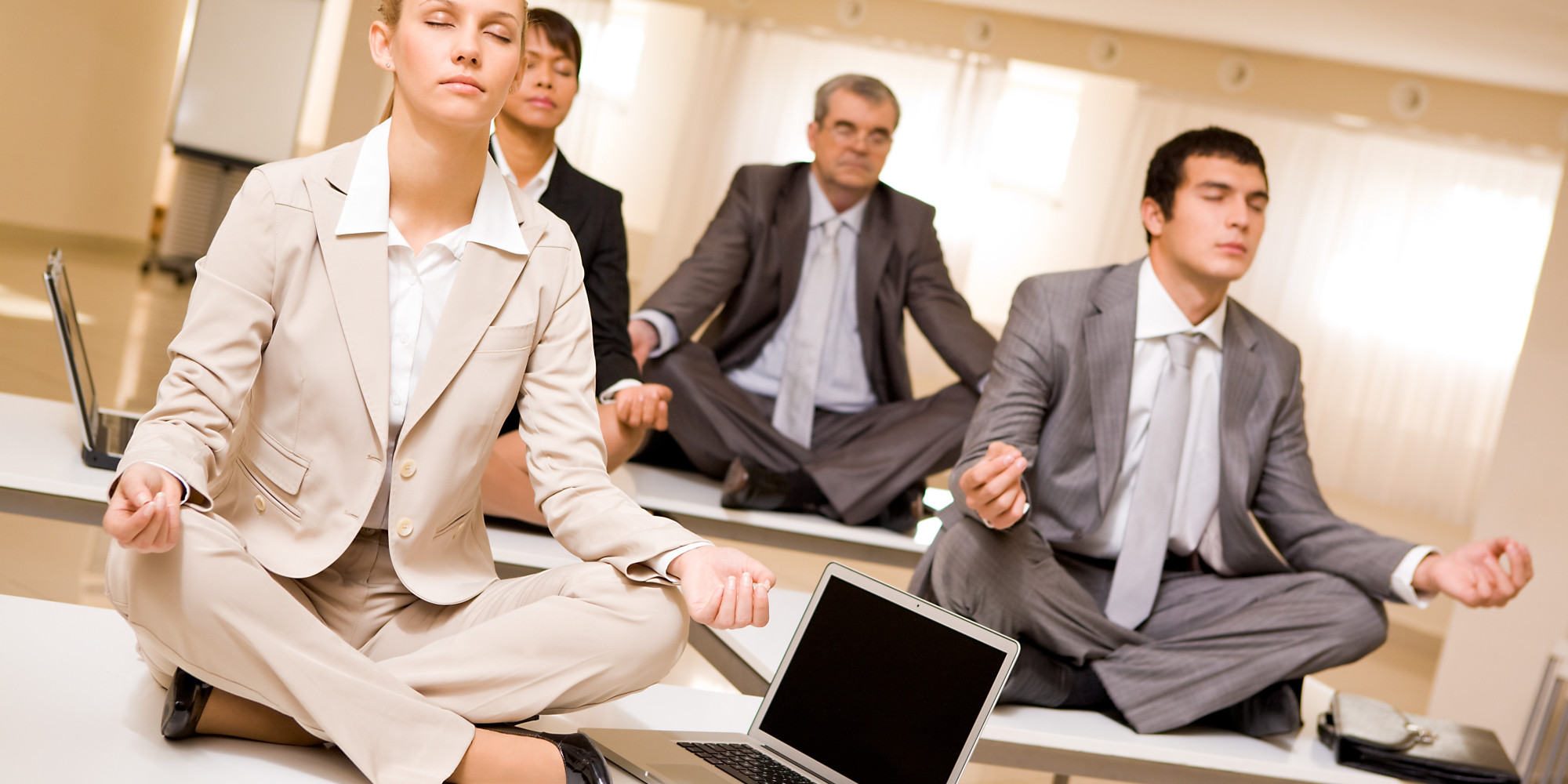 MINDFULNESS-kantoormensen